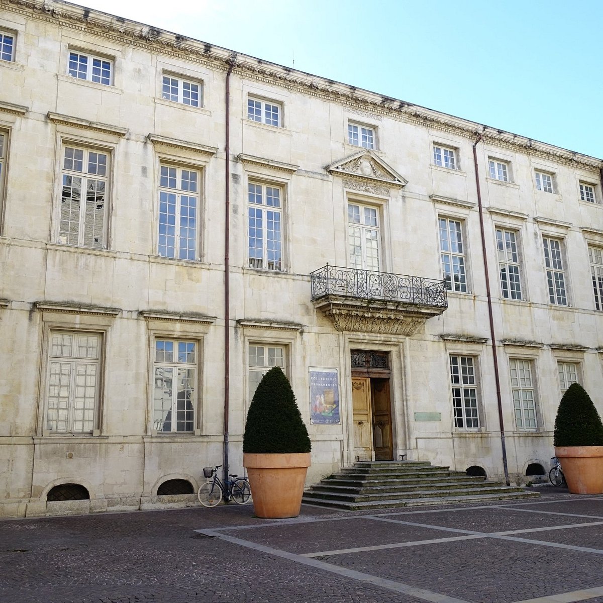 Transmanudem effectue le transfert des réserves des Musées de la Ville de Nîmes